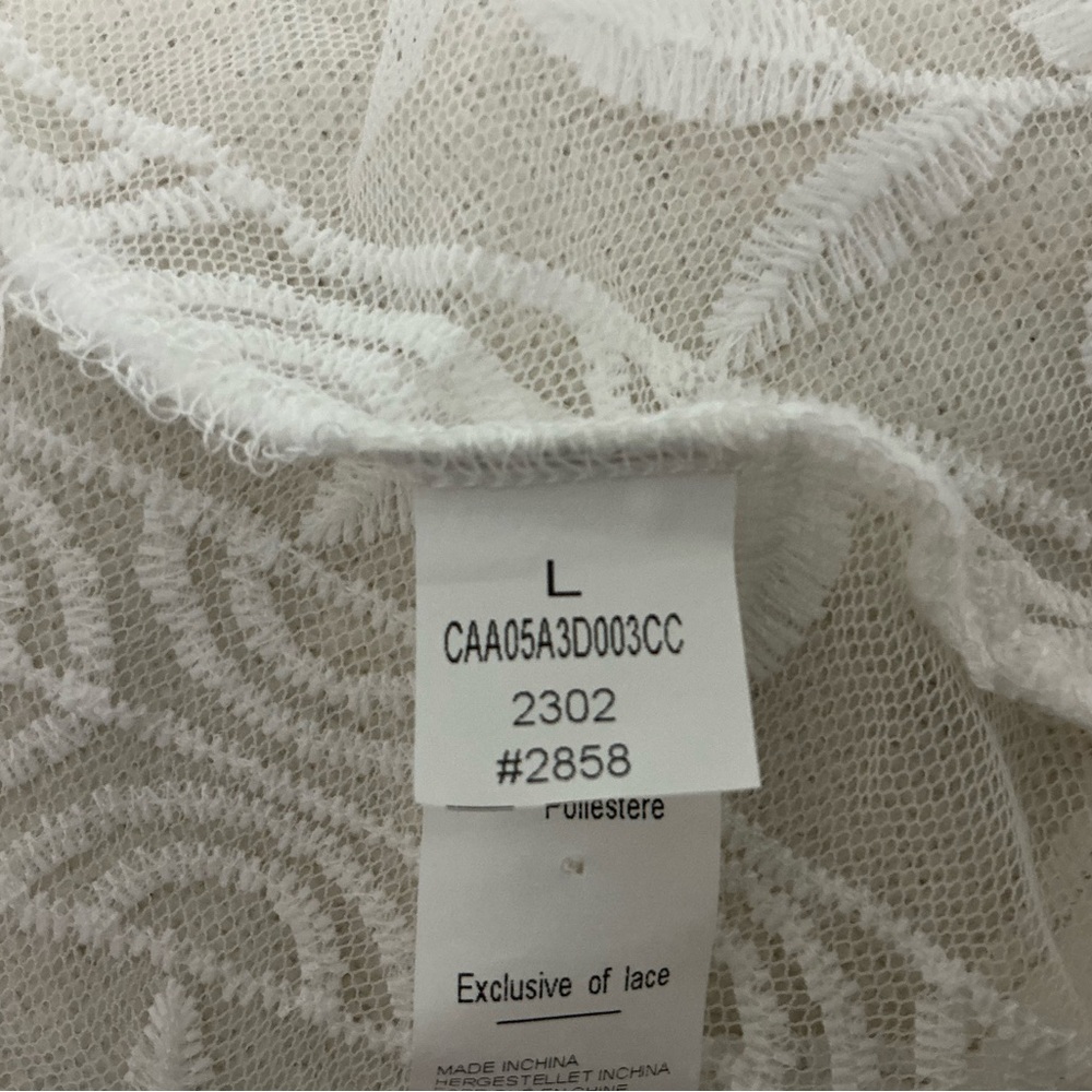 Elegant White Lace Dress - Picture 11 of 11